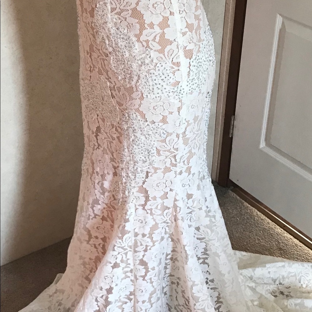 Jovani sz 8 NWT only tried on not altered . - Picture 5 of 6